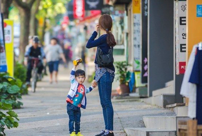 人贩子坦言：有些孩子我们不敢下手，可父母并不了解原因