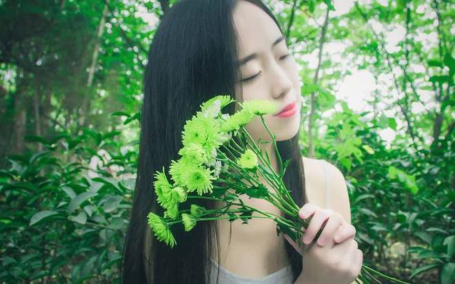 女人女人让女人舒服_女人何苦为难女人_你的女人