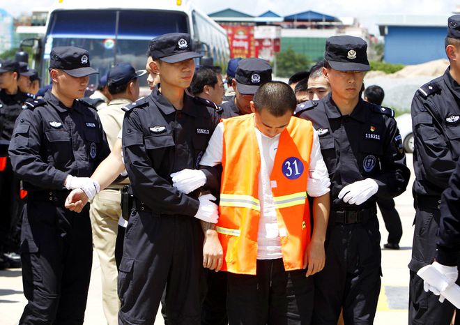 丢人丢大了搞笑图片_前庭摆擂后院失火_领事馆英文