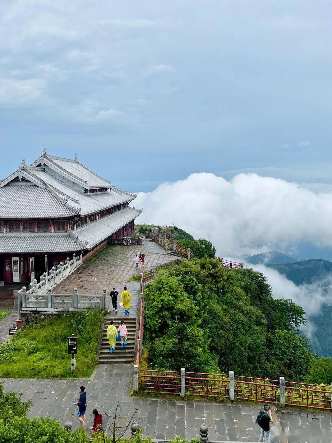 这个时候来峨眉山，简直就是赚大了