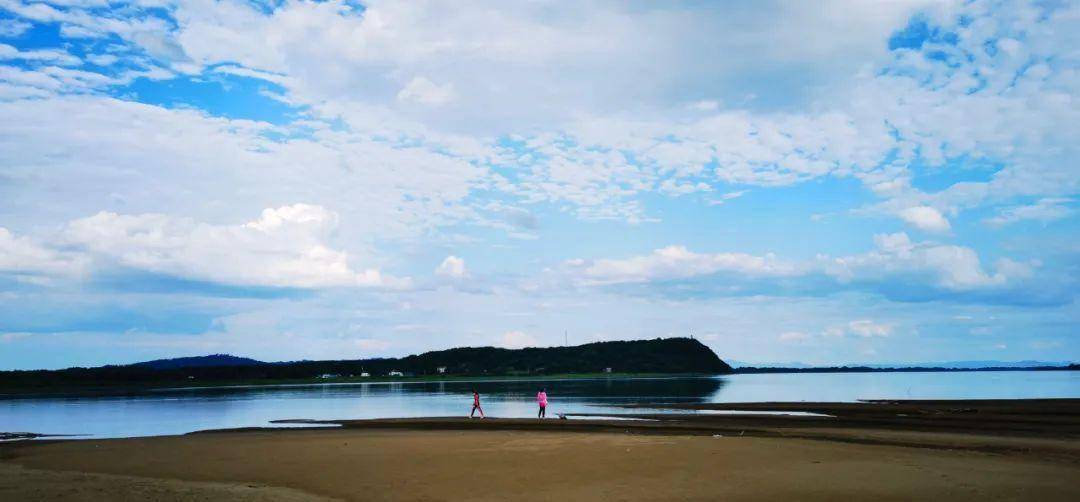 盛夏去边境小城饶河漂流吧