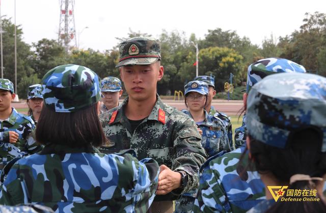 军训进行时｜迷彩青春见证他们的蜕变与成长