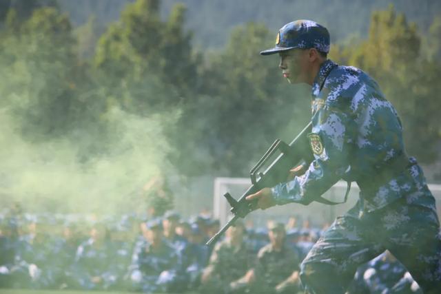 又帅又飒！山东22所高校新生军训现场照！谁是你眼里最靓的仔？