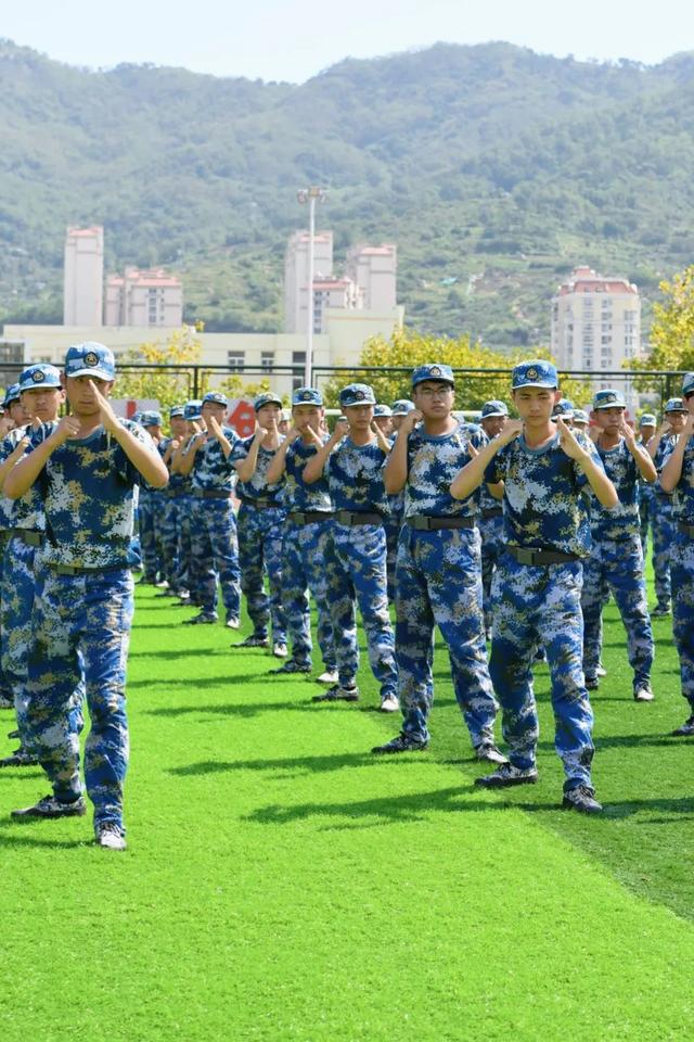 又帅又飒！山东22所高校新生军训现场照！谁是你眼里最靓的仔？