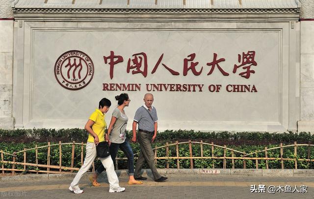 目前最受大学生欢迎的十大专业是哪些，哪些学校的这些专业最强？