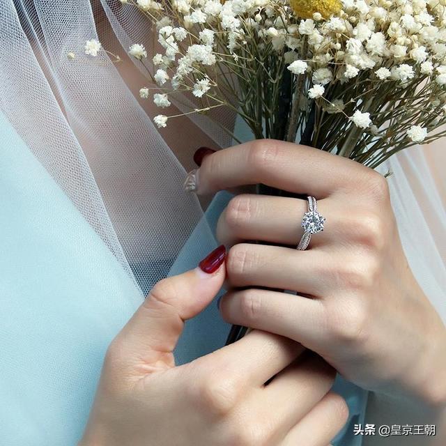 求婚戒指与结婚戒指都要买吗？如何挑选？