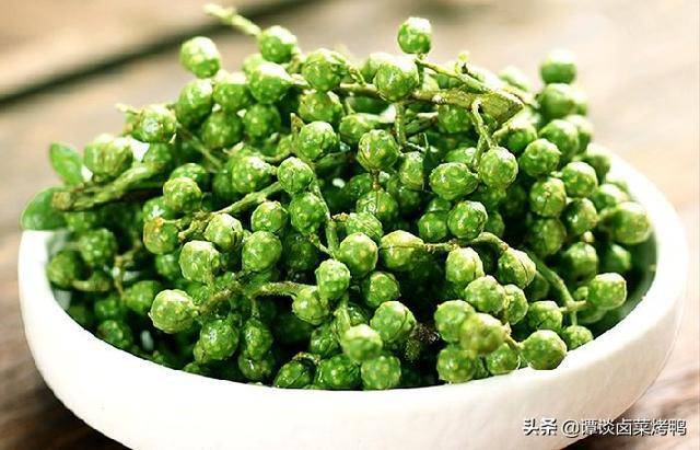 市场上的红花椒、青花椒和藤椒是什么关系？熟食行业怎么选择使用