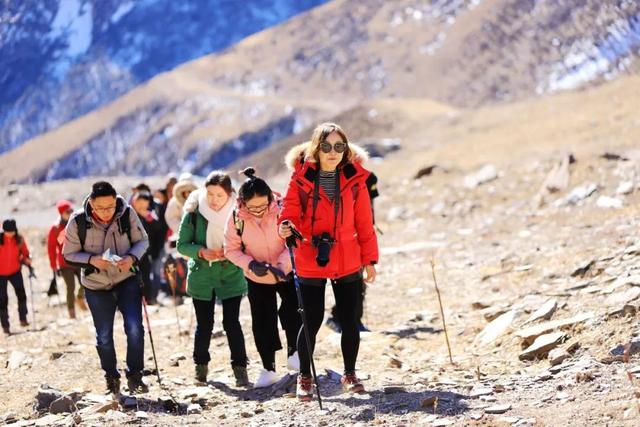 成都户外：为什么爬山，这个才是最好的诠释！7大好处太惊人了