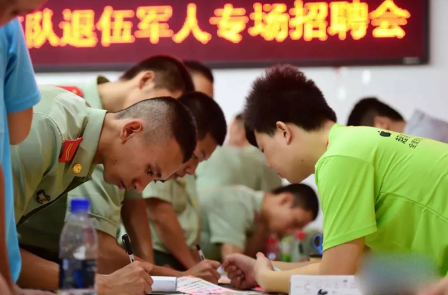 当兵军校考试时间_当兵军校考试都考什么科目_当兵考军校