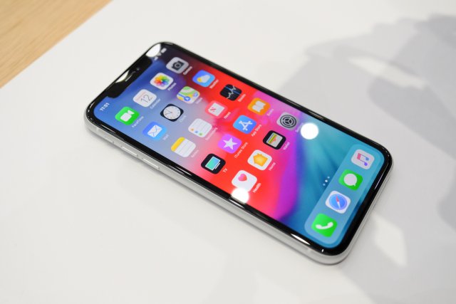 iphone xr屏幕尺寸比例_xr屏幕尺寸_苹果xr锁屏怎么点亮屏幕