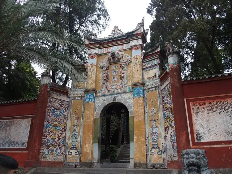 重庆周边有什么好玩的地方和景区_重庆周边的旅游景区_重庆周边有什么景区可以玩